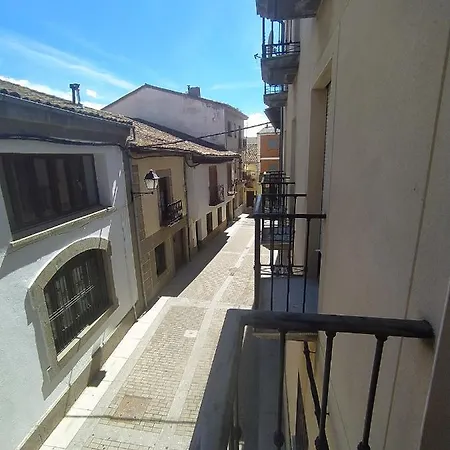 Manoli